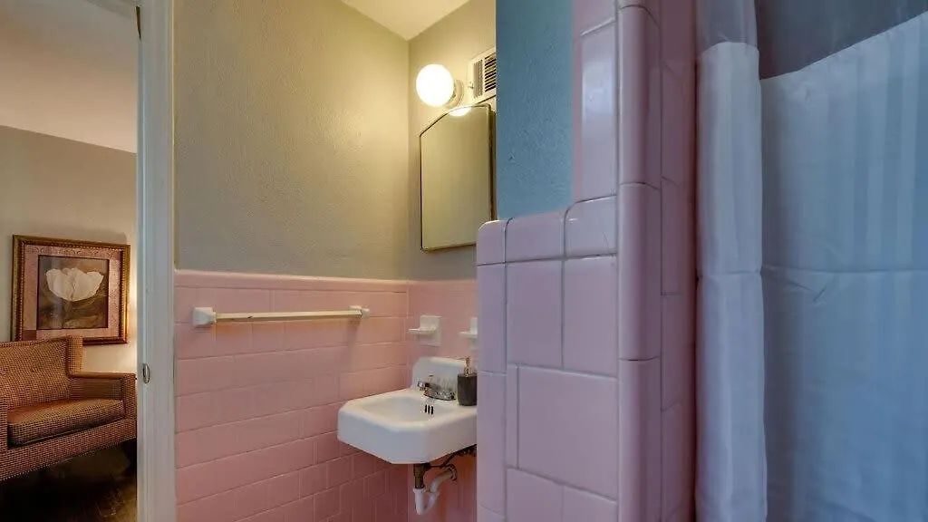 Holiday home Retro Rainbow At Herb River-Royal Aubergine #10 Savannah